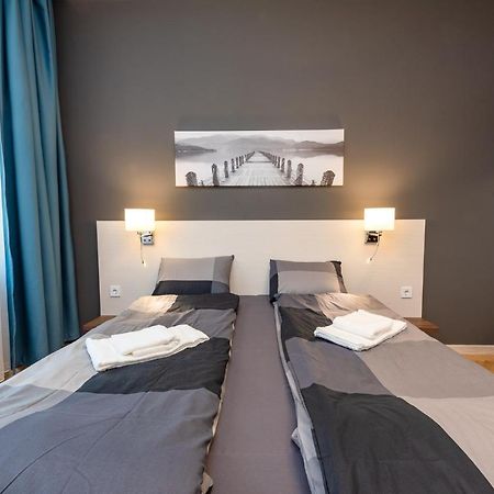 Downtown Apartment Бургас Екстериор снимка