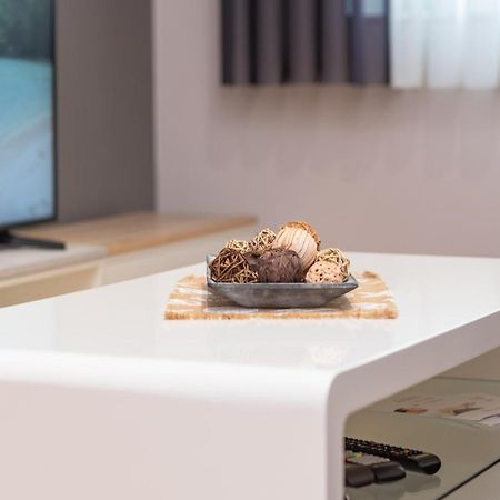 Downtown Apartment Бургас Екстериор снимка