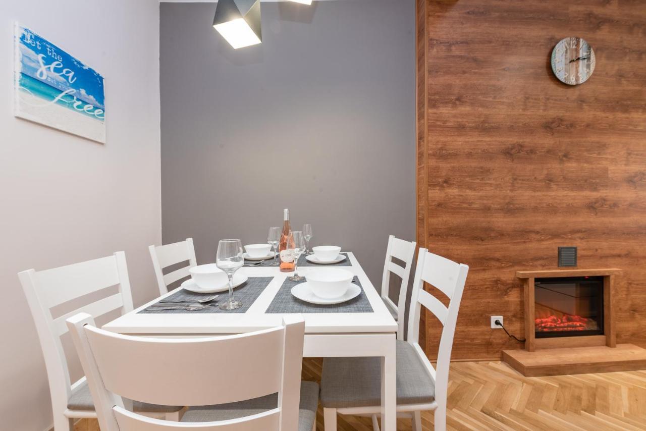 Downtown Apartment Бургас Екстериор снимка