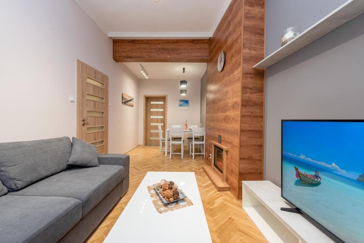 Downtown Apartment Бургас Екстериор снимка