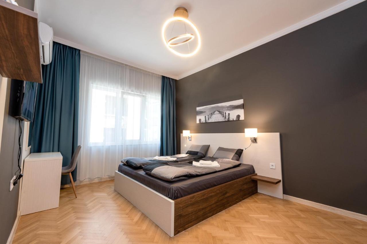 Downtown Apartment Бургас Екстериор снимка